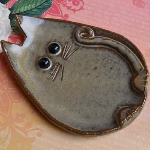 Kids Pottery Workshop #6:  Cat plate