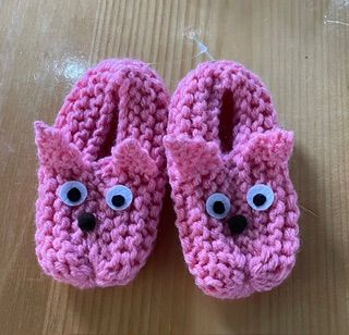 Pink kids slippers