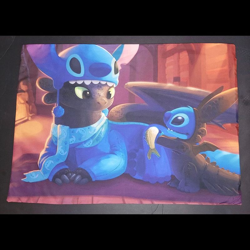 Taie d&#39;oreiller : Stitch et Krocmou