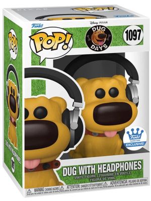 HC35 Dug with headphones 1097
