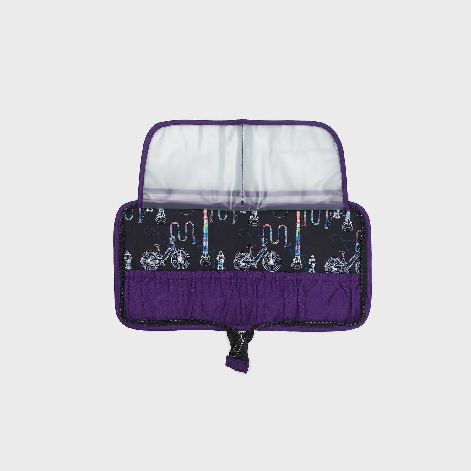 Interchangeable Case, Variant 2: Yarn Bombing