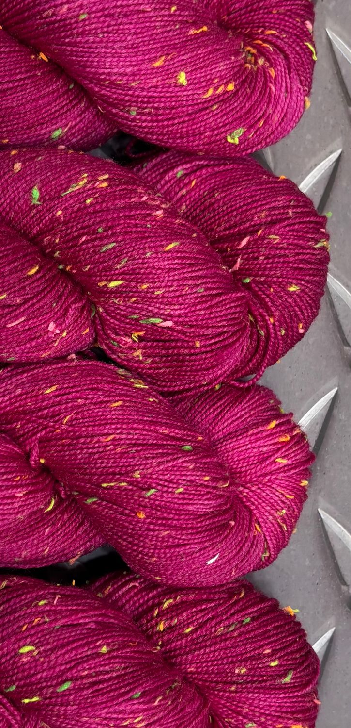 Pow! Zap! Boom! Tweed Lite, Color: Berry Pink