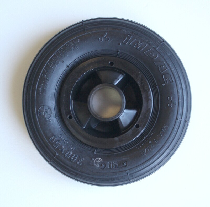 Pneumatic Wheels Pair, Hubs Included