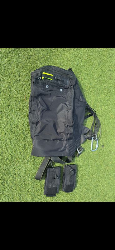 Harness Knee Hanger New with Parachute Pocket #5727