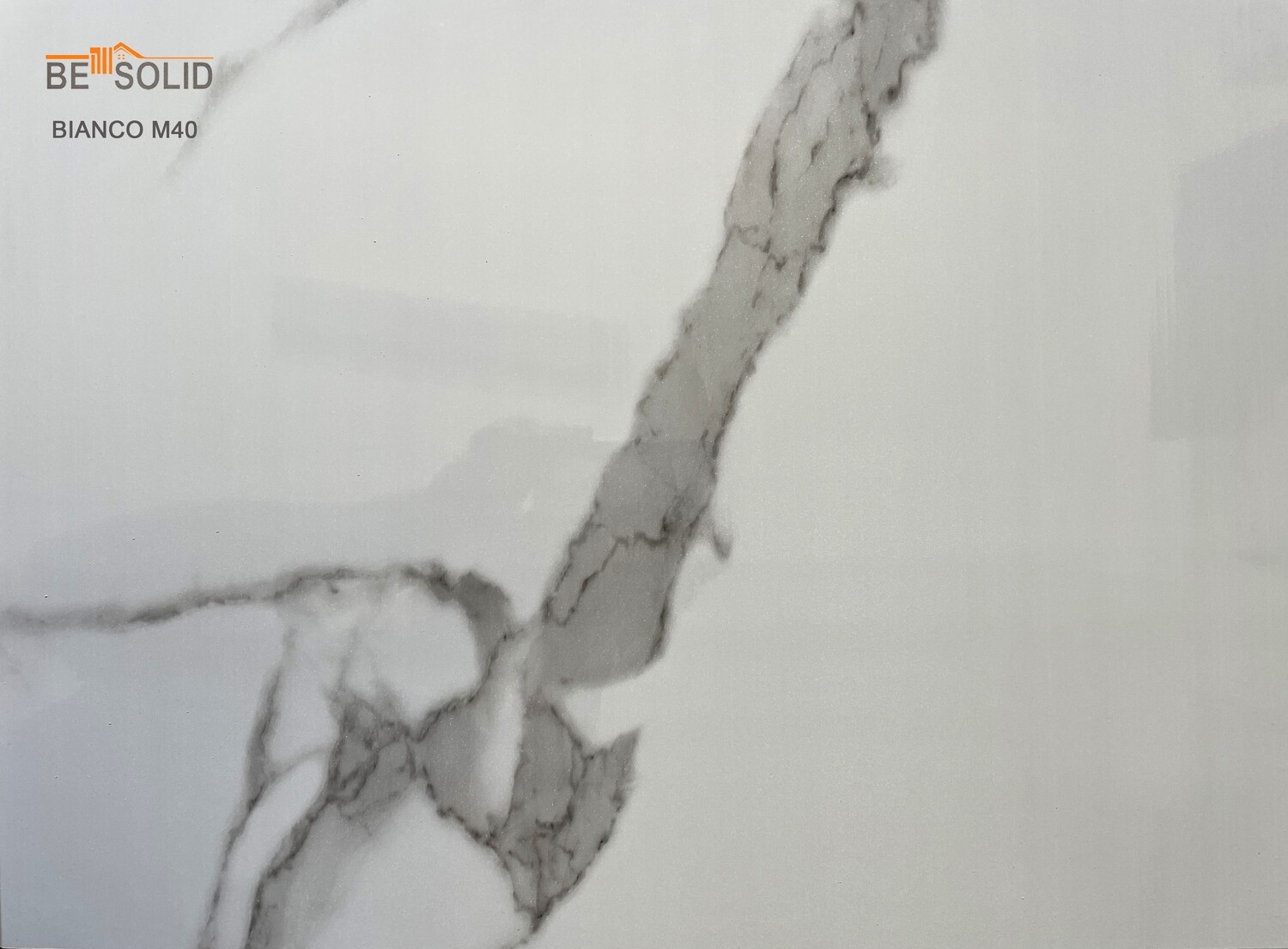 LINEAR PANEL 60cm (LARGHEZZA) X 2,90m (ALTEZZA) CALACATTA EFETTO MARMO