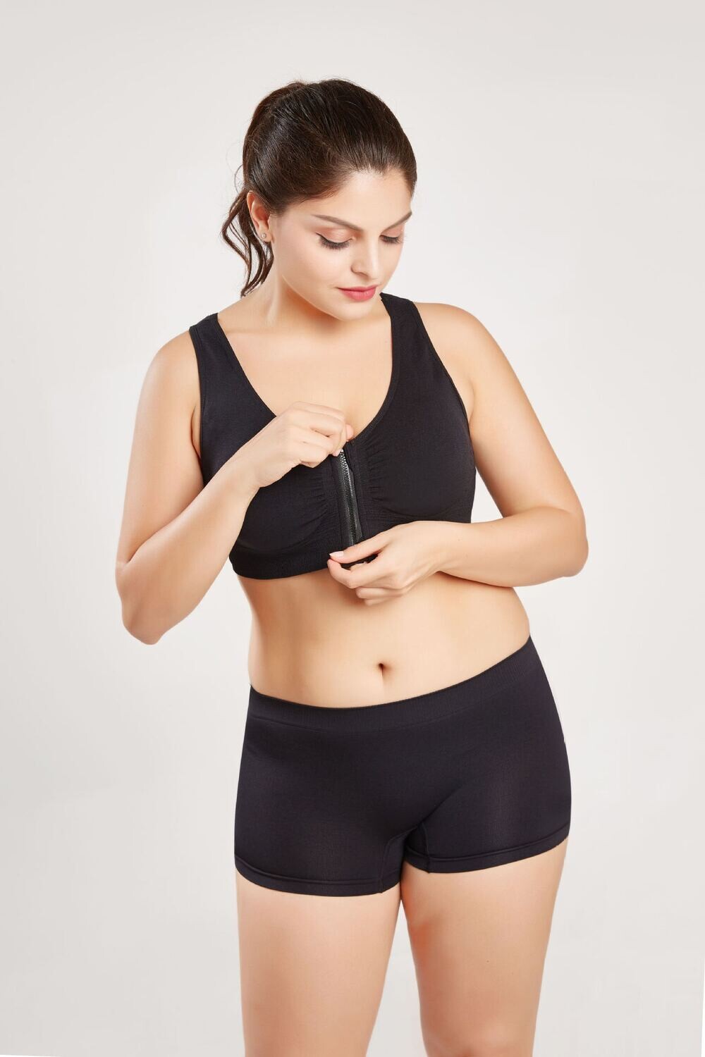 Women Yoga Underwear Padded Crop Tops Underwear Gym Top Yoga Sport Bra Zip Breathable Fitness Running Vest Yoga Bras Sports Type