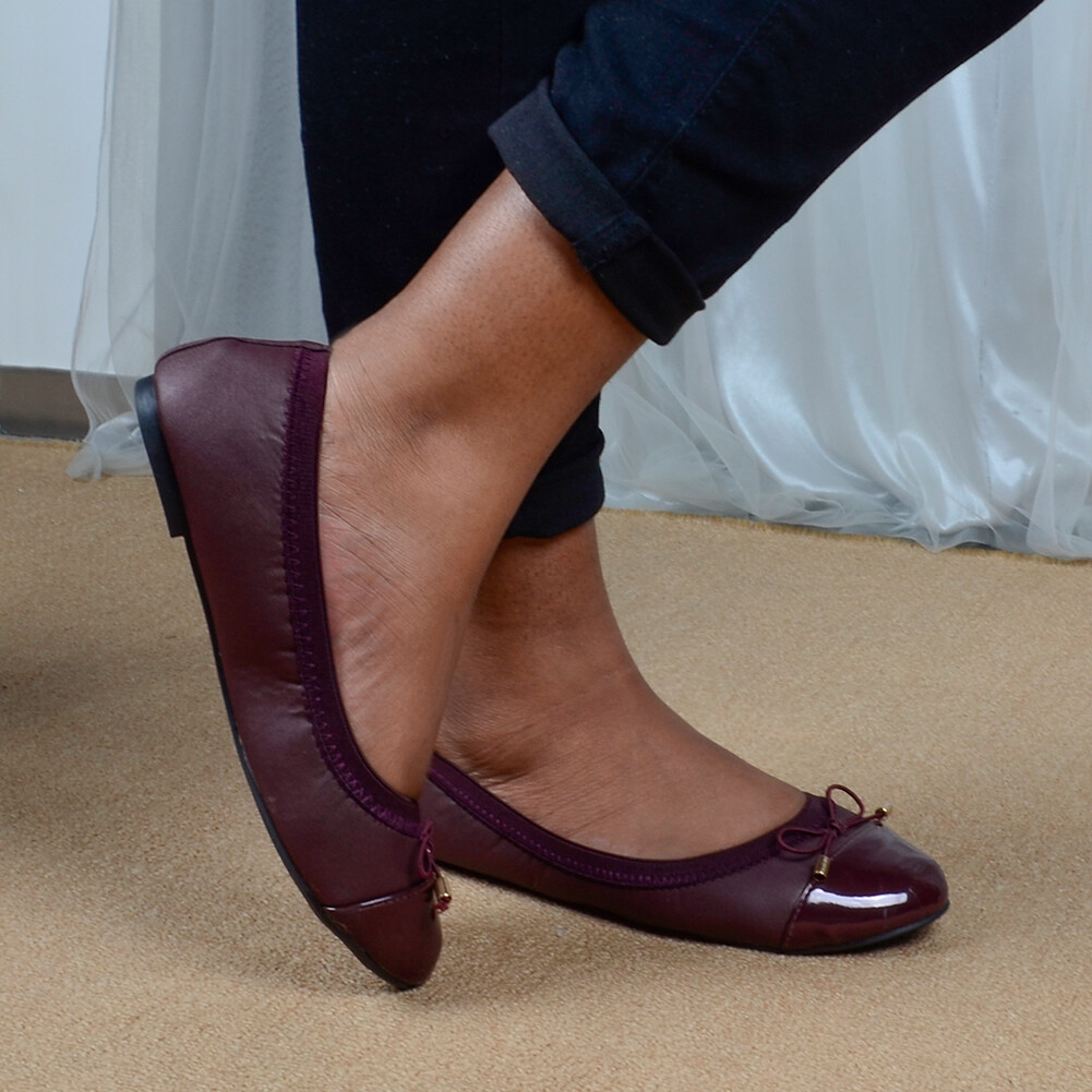 Good Quality Beautiful Ladies Shoes Elastic Flat Pump Shoes Textile Lining Material Ladies PU Customized Logo Solid Support TPR