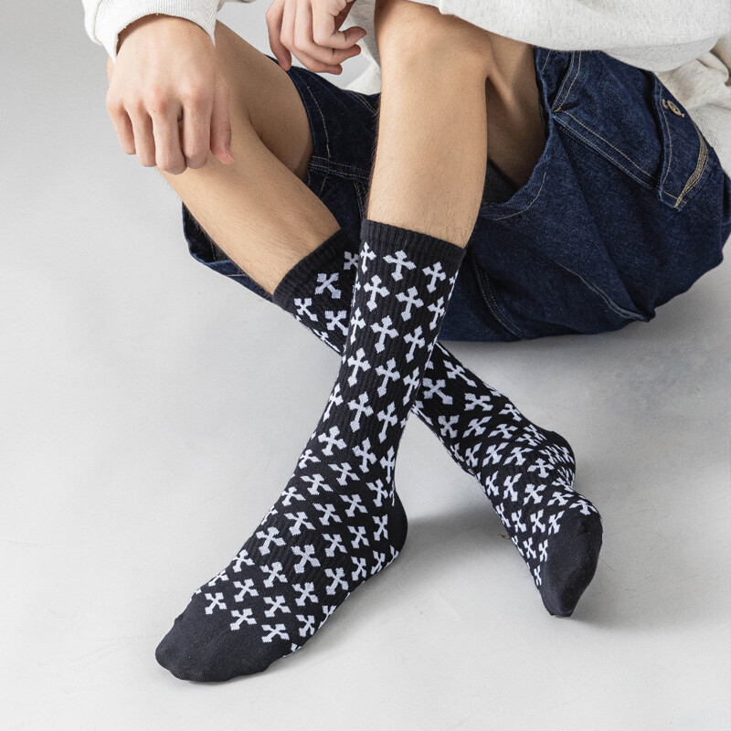OEM fashion dress bamboo socks mens design logo basketball socks white black Chrome design cotton crew sports custom logo socks