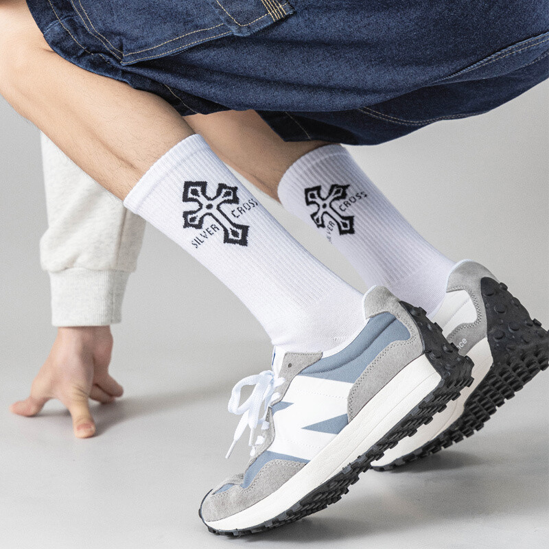 OEM fashion dress bamboo socks mens design logo basketball socks white black Chrome design cotton crew sports custom logo socks