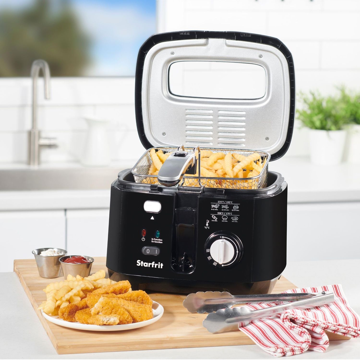 Starfrit 2.5L Oil Fryer with Removable Ceramic Bowl - Adjustable Temperature Control - Magnetic Power Socket and Large Viewing Window