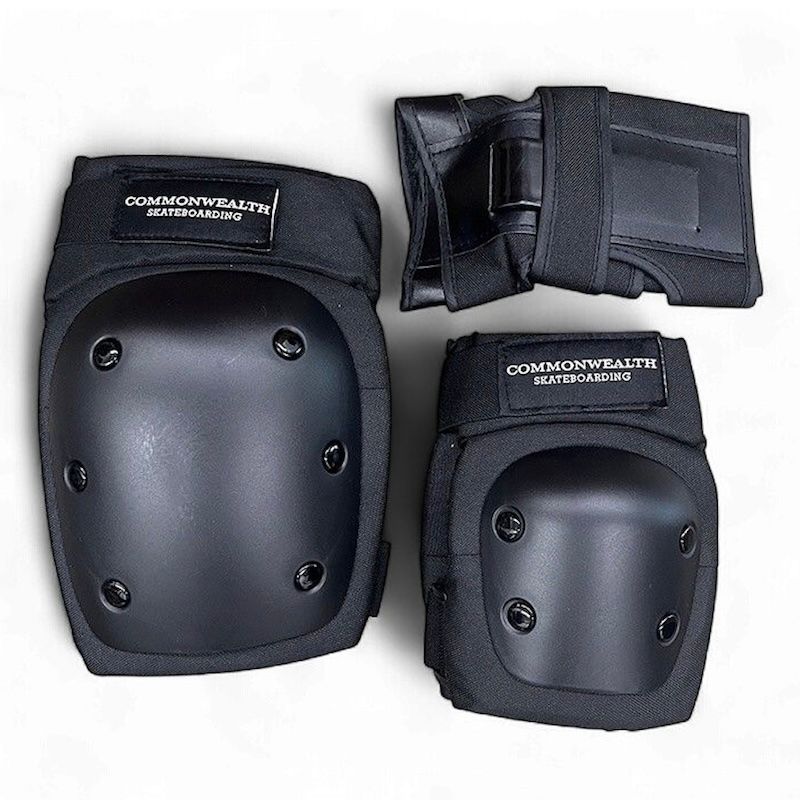 Commonwealth Skate Pad Set