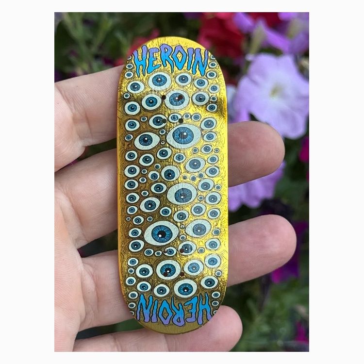 Symmetrical Popsicle Eyes 36mm Gold FB Deck
