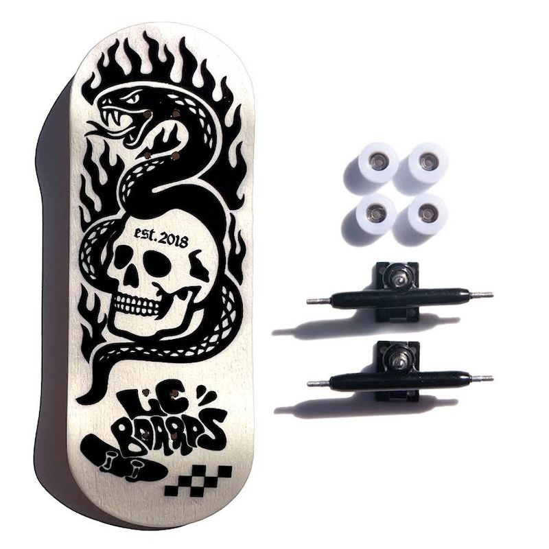 LC Boards Skull 98x34 Complete Fingerboard