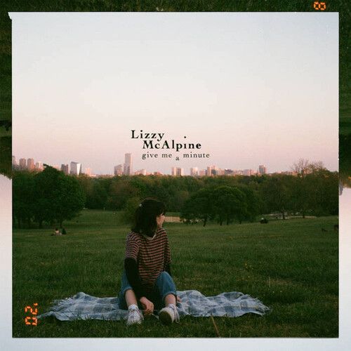 Lizzy McAlpine – Give Me A Minute LP pink