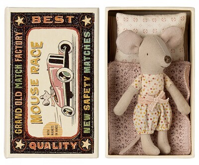 Little Sister Mouse in Matchbox - Magnetic Hands