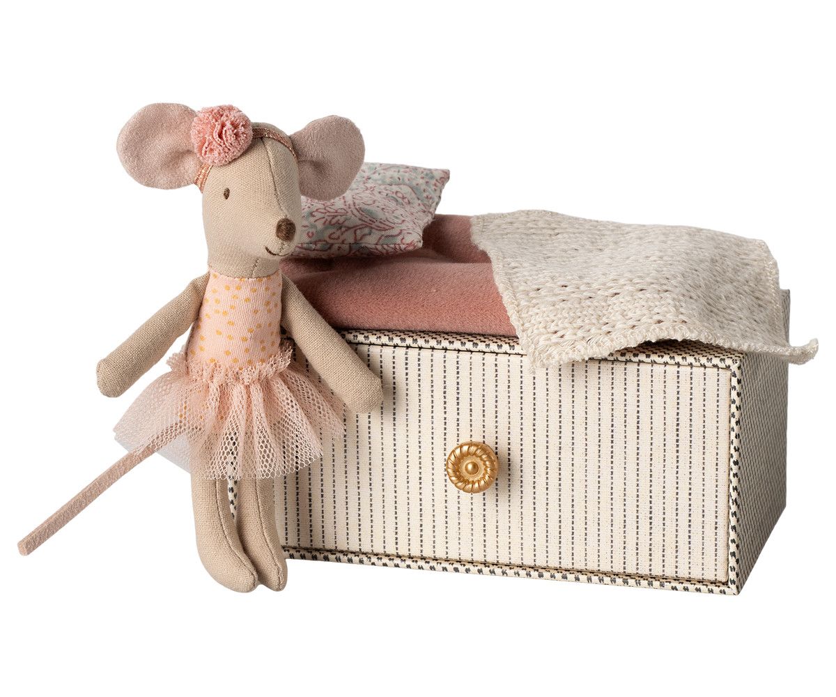 Dance Mouse in Daybed, Little Sister