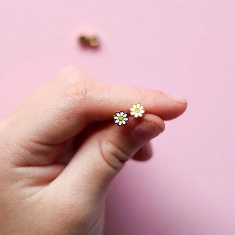 Tiny Daisy Screwback Earrings