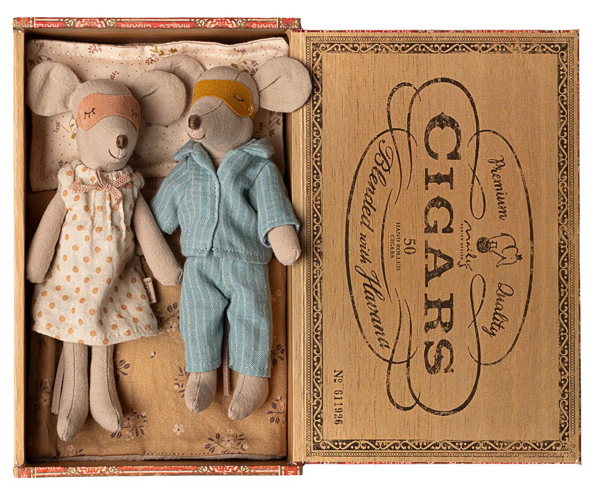 Mum &amp; Dad Mice in Cigar Box Orange Dot Nightgown