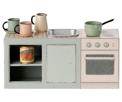 Kitchen Counter, Mouse