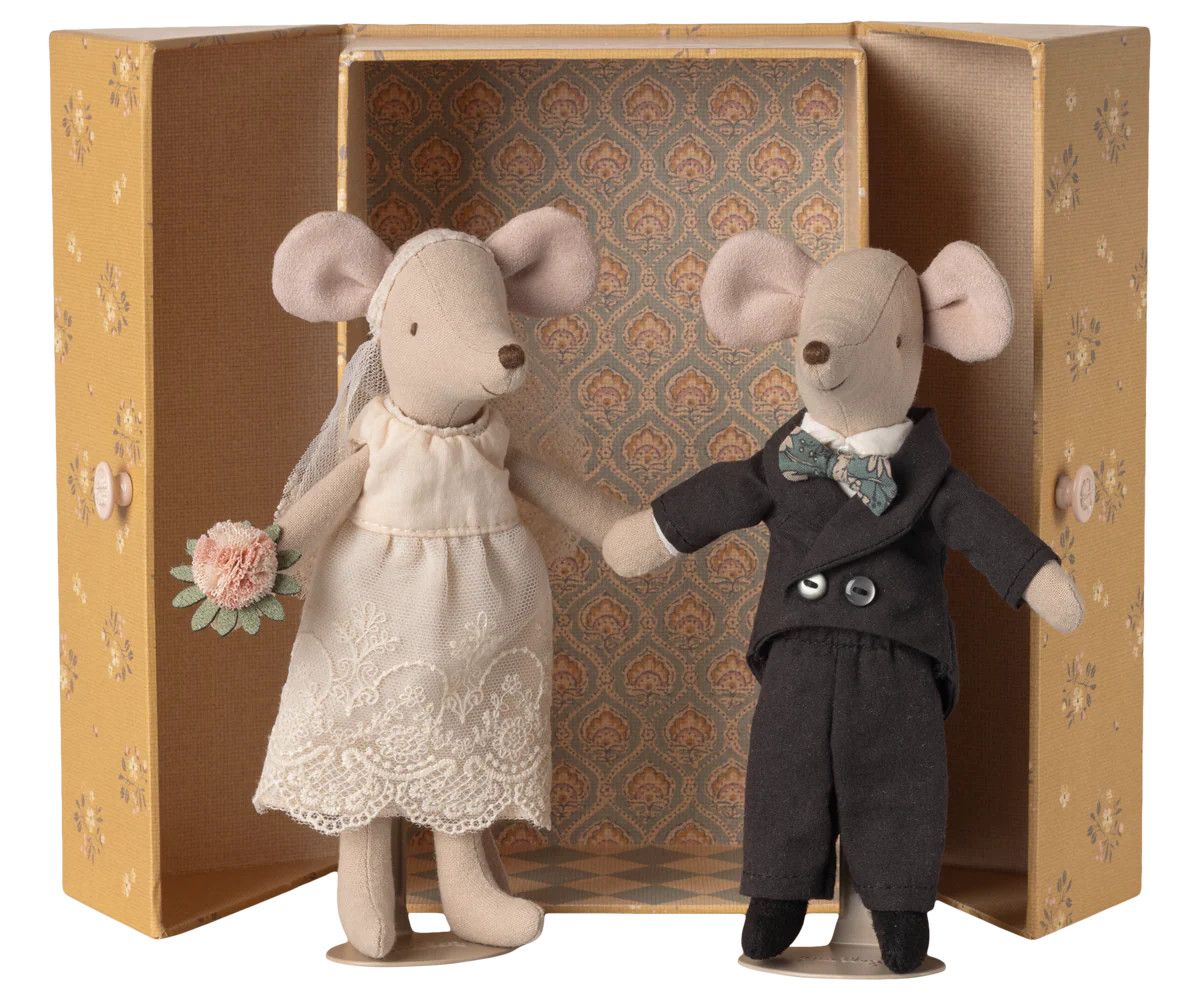 Wedding Mice Couple in Box, Mum and Dad