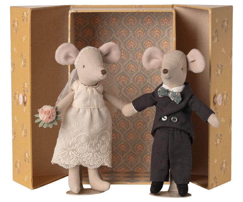 Wedding Mice Couple in Box, Mum and Dad