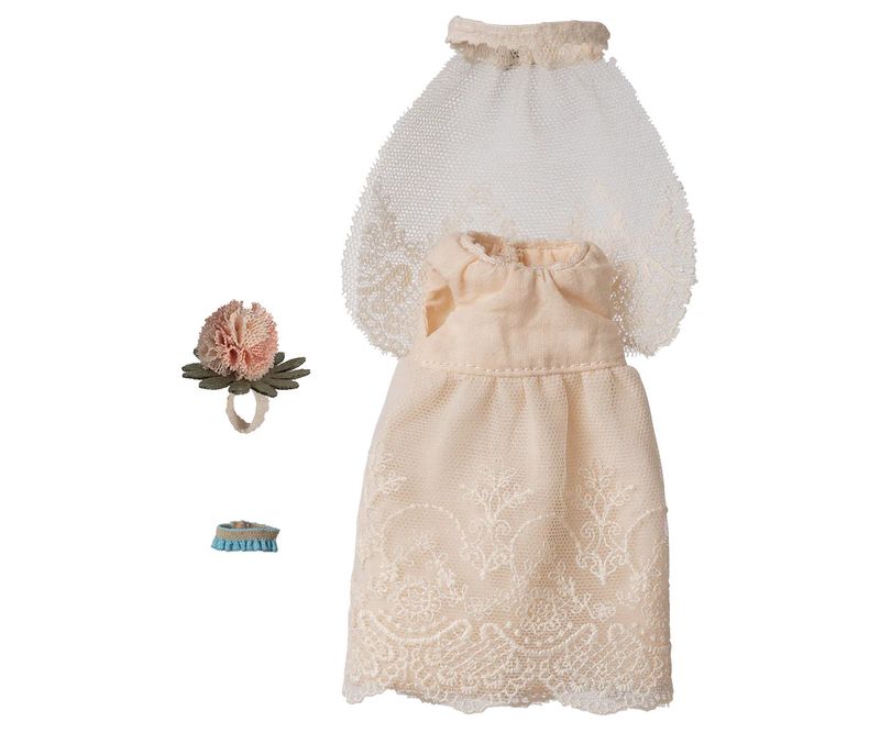 Wedding Dress, Mum Mouse
