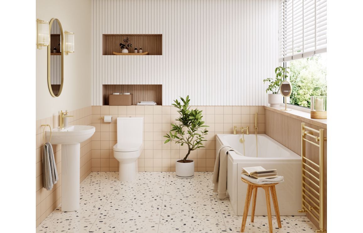 Middleton Full Suite & Bath w/Chrome Finish