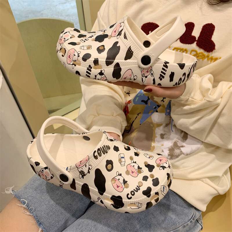 New Hole Shoes Ins Cute Cartoon Girl Wearing Soft Bottom Cream Wind Nurse Baotou Beach Sandals And Slippers