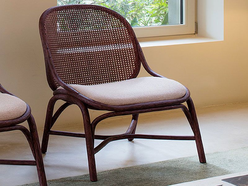 Silla con base tapizada