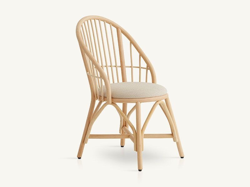 Silla con base tapizada