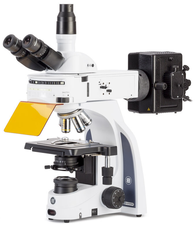 iScope IS.3153‑PLi/6 fluorescentie Trioculair met Plan PLi 4x/10x/S40x en
S100x objectieven en 100 W HBO-lichtbron (6-positie roterende schijf)