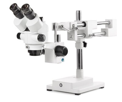 StereoBlue SB.1903‑B Stereomicroscoop Trioculair met 0,7 - 4,5x zoom en Dubbelarmig zwenkarmstatief op zware grondplaat