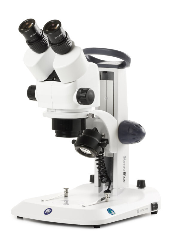 StereoBlue SB.1702 Stereomicroscoop Bioculair met 0,5 - 5,5x zoom EVO en Tandheugelstatief met 3 W LED
