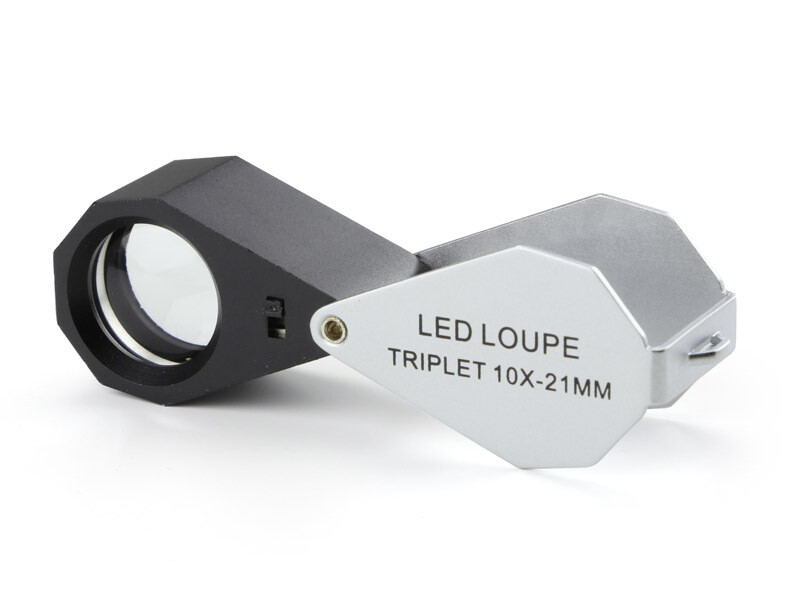 Inslagloep. Vergroting : 10x triplet. Met Achromatisch lens Ø 21 mm. Witte led verlichting
