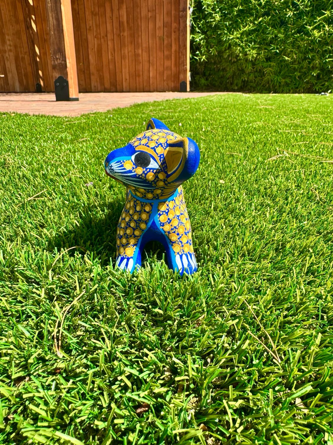 Mini Indoor Colorful Matte Chihuahua