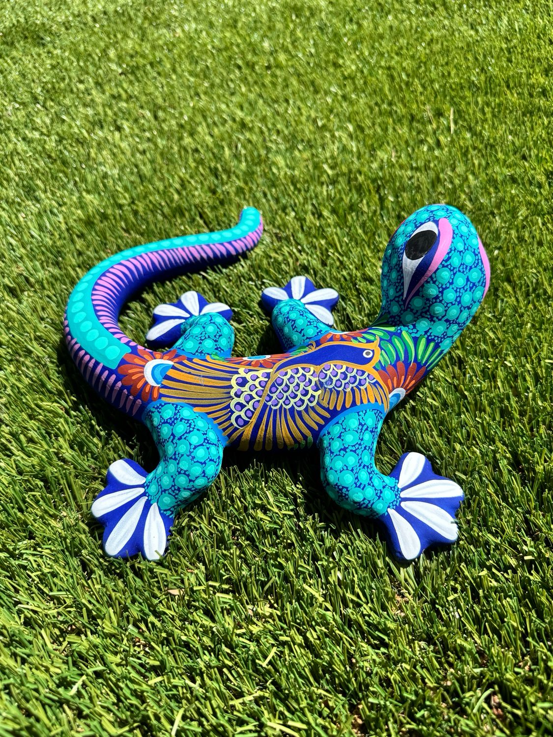 Teal Poca Indoor Colorful Matte Lizard - Medium