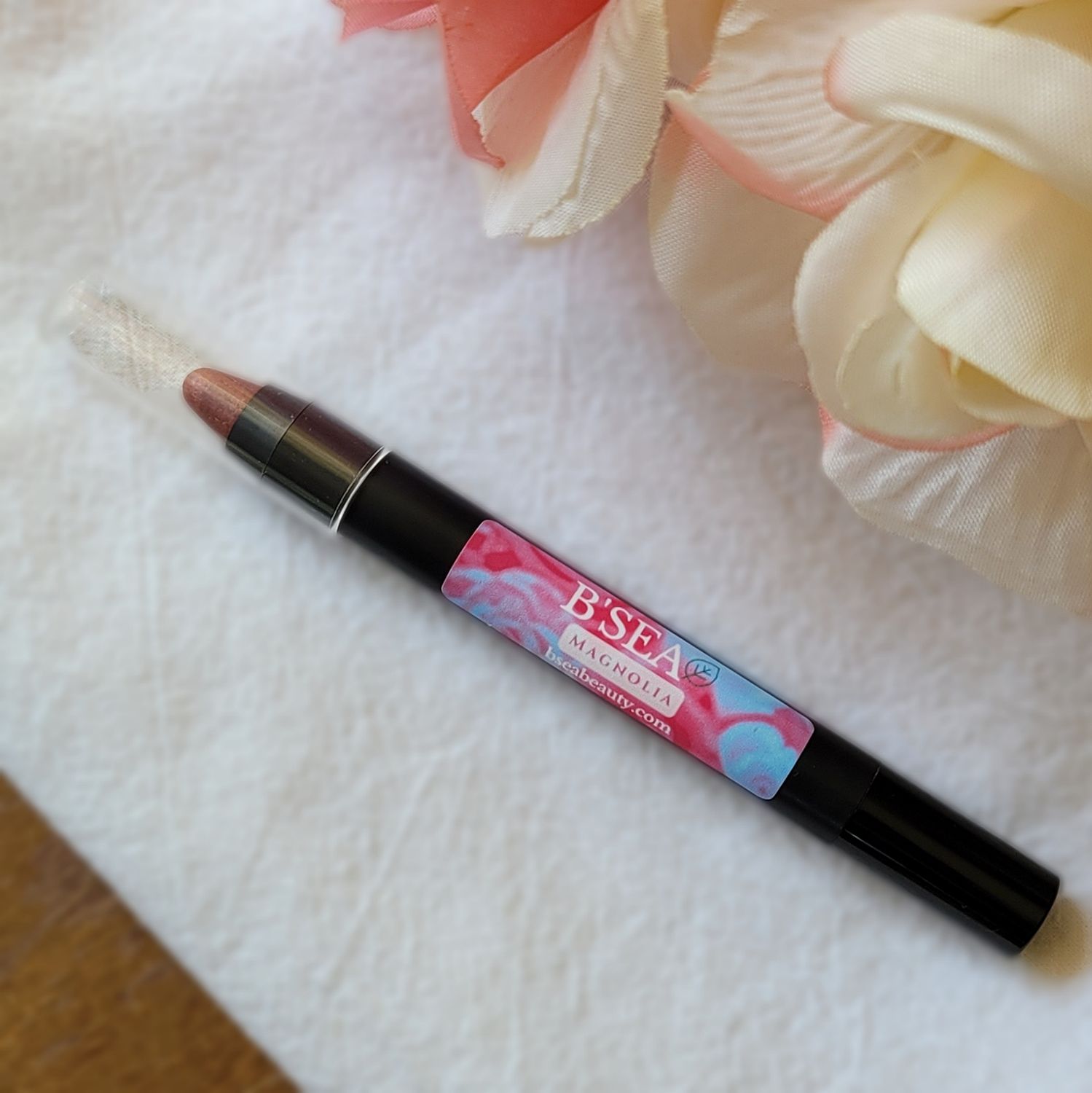 Cream Eyeshadow Stick - Magnolia