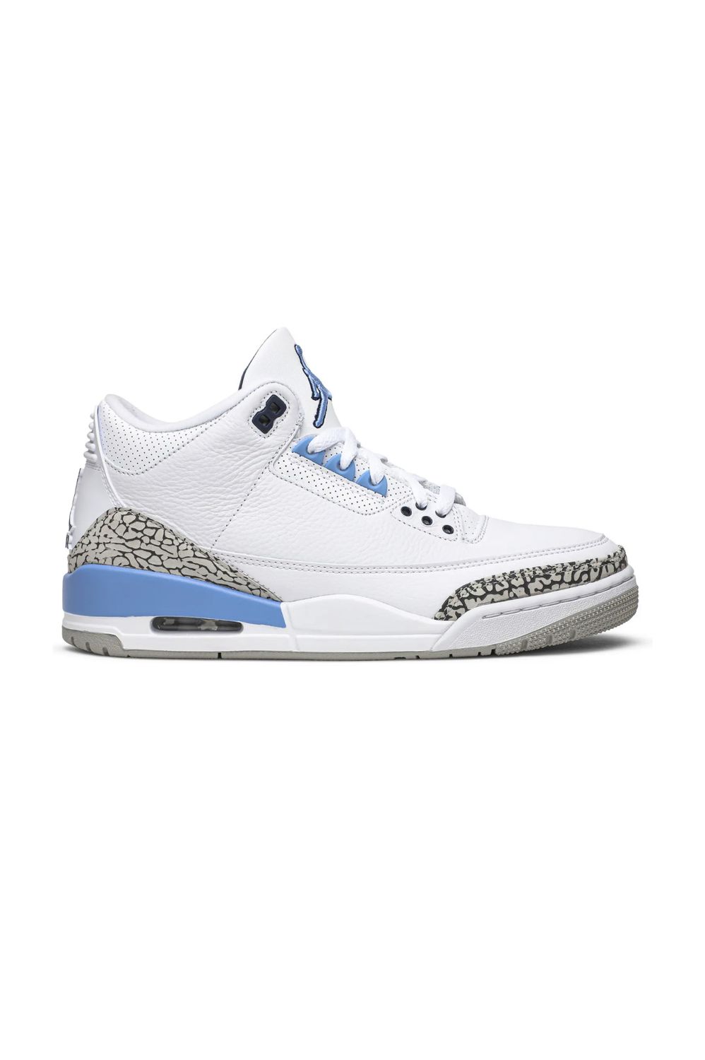 Air Jordan Retro 3 OG “UNC”