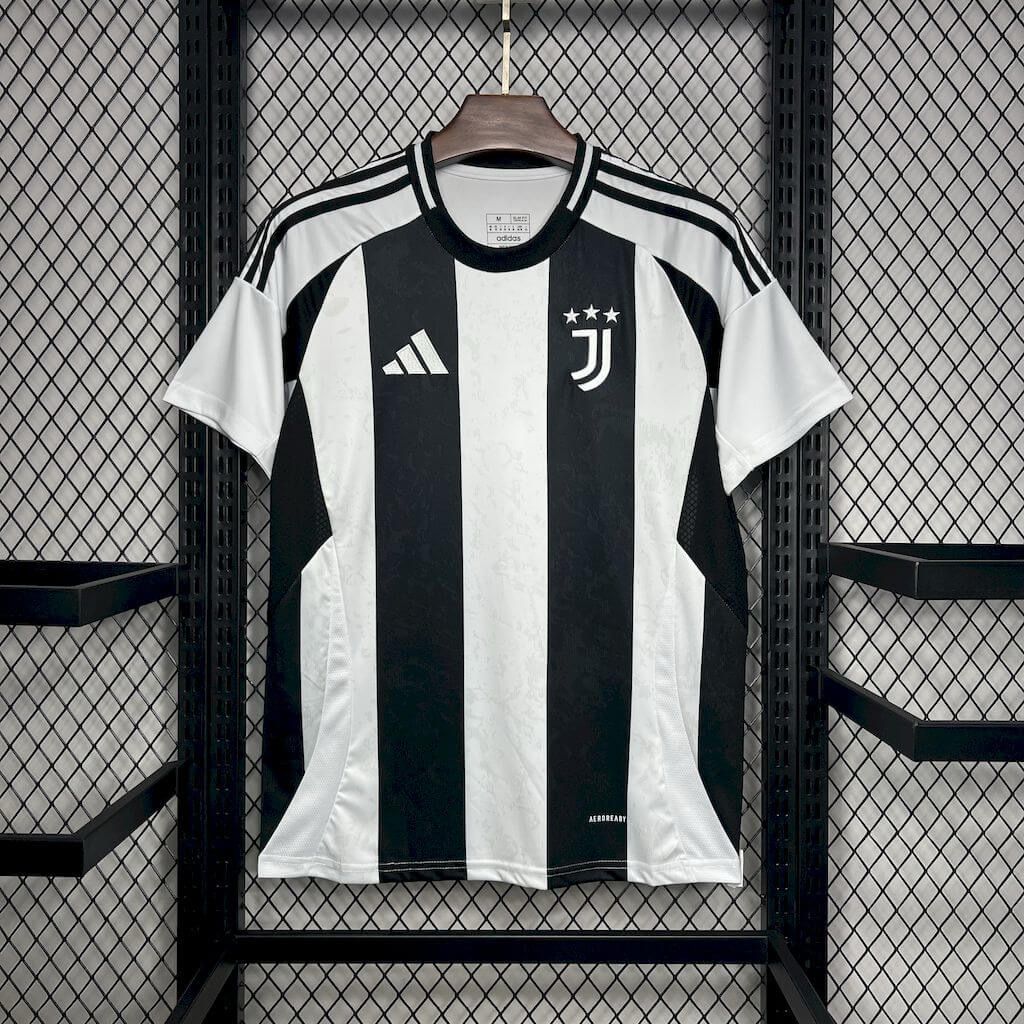 Juventus 2024/2025 home kit