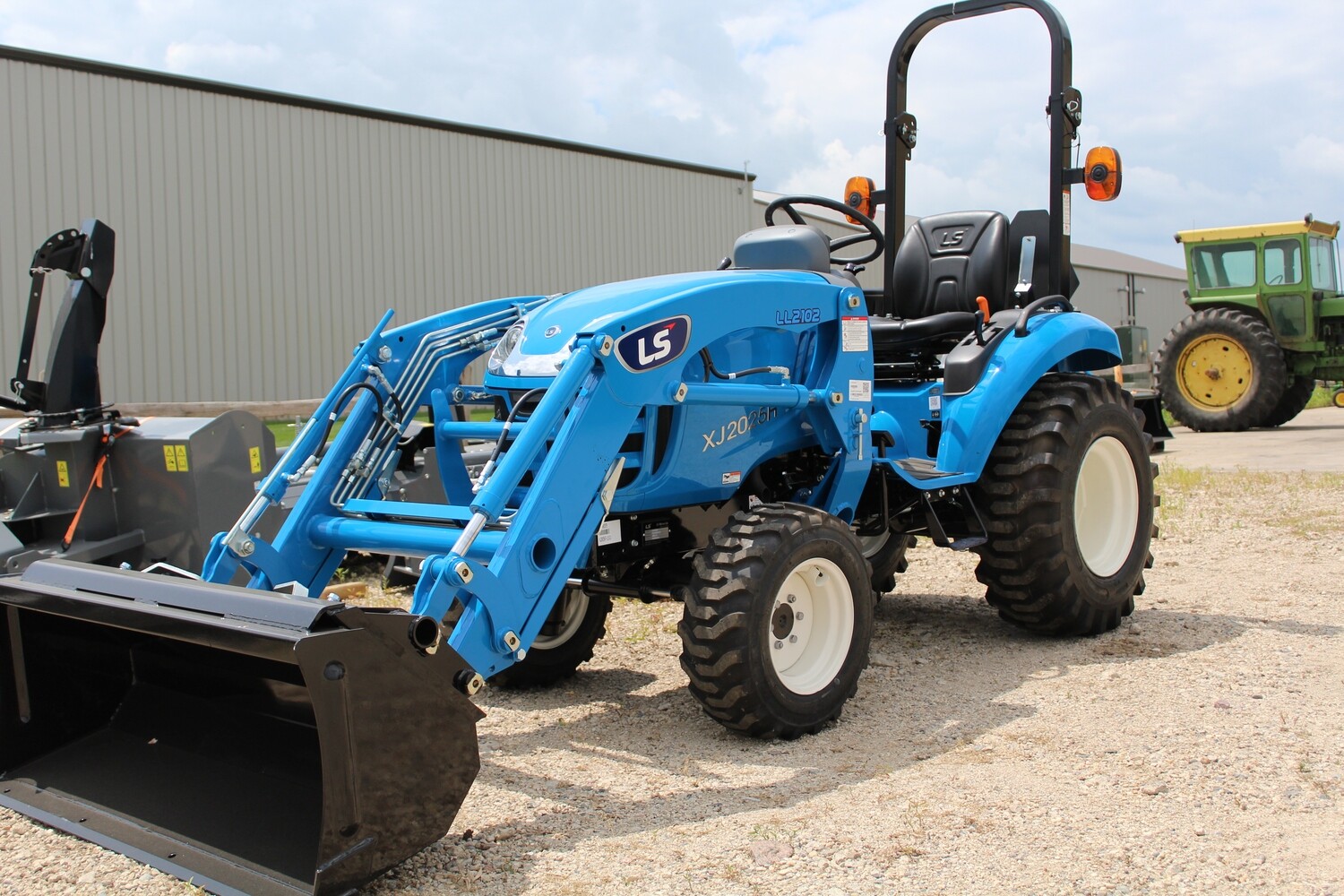 XJ2025H - 24.4HP (Hydro)