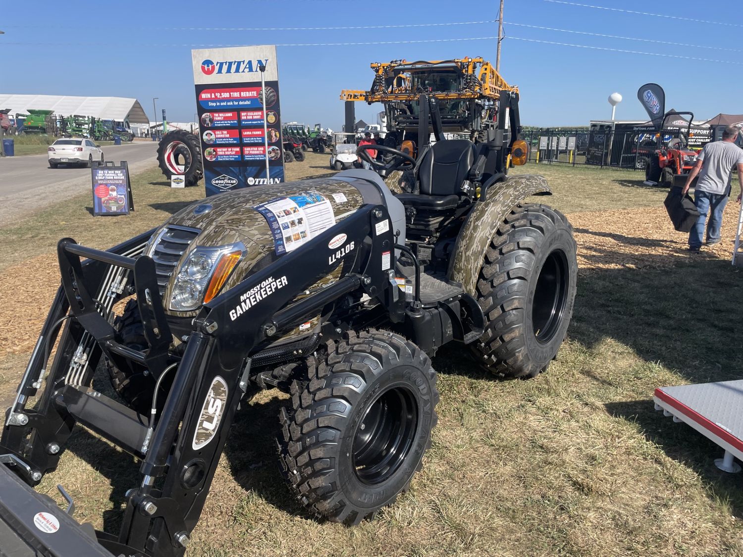 MT357H - 57HP Hydro (Special Edition Camo w/R14 Tires)