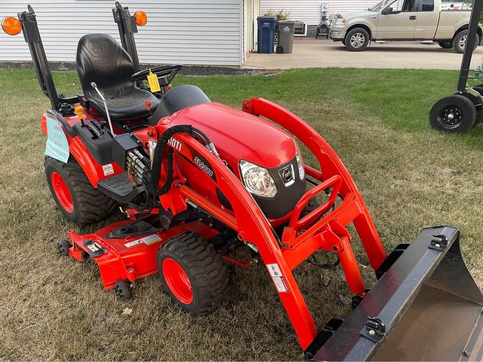 2019 Kioti CS2210 w/ mid-mount mower deck