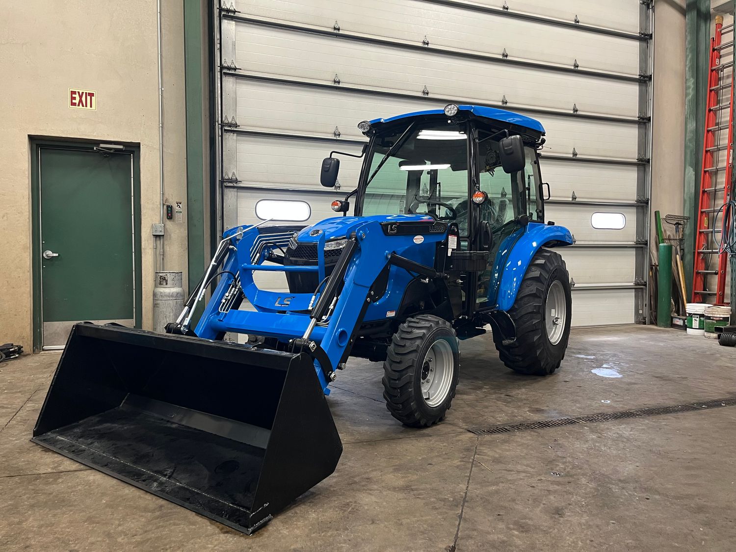 MT242HC - 42.5HP Hydro