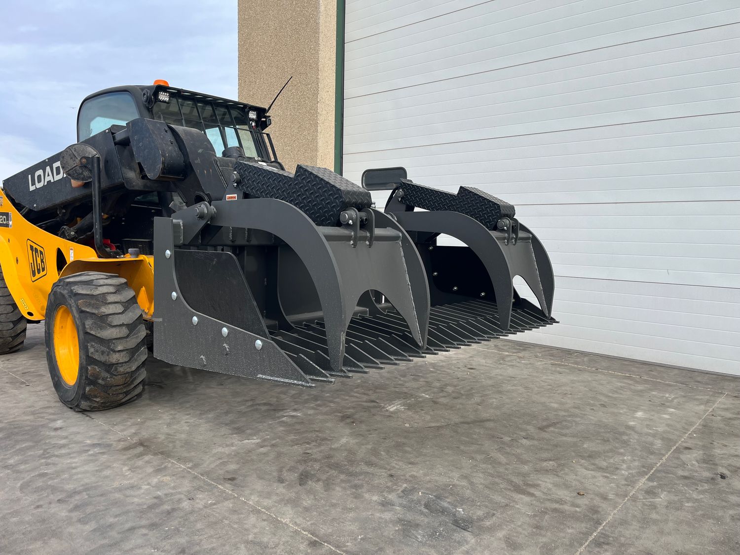 72" X-Treme Duty Rock Grapple