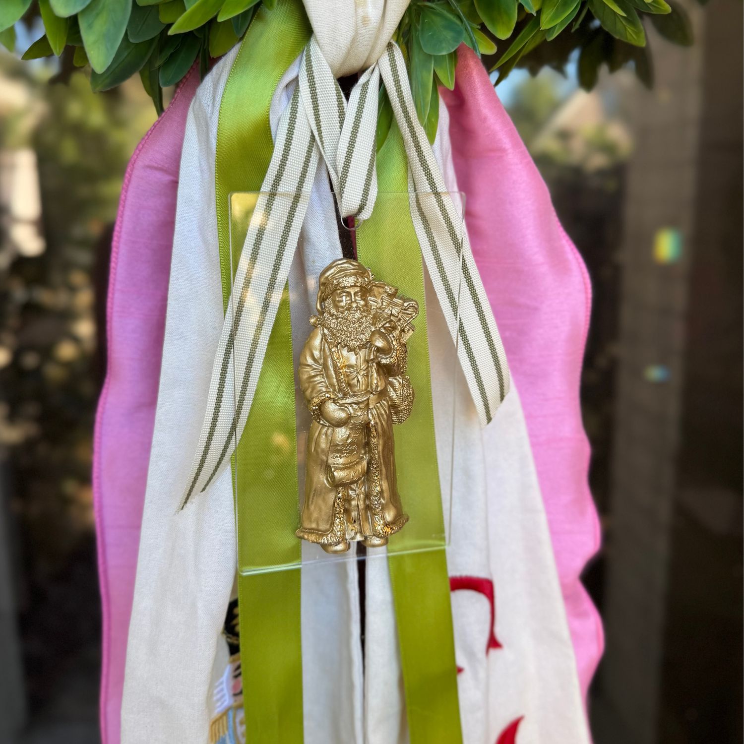 Wreath Ornament - St Nick