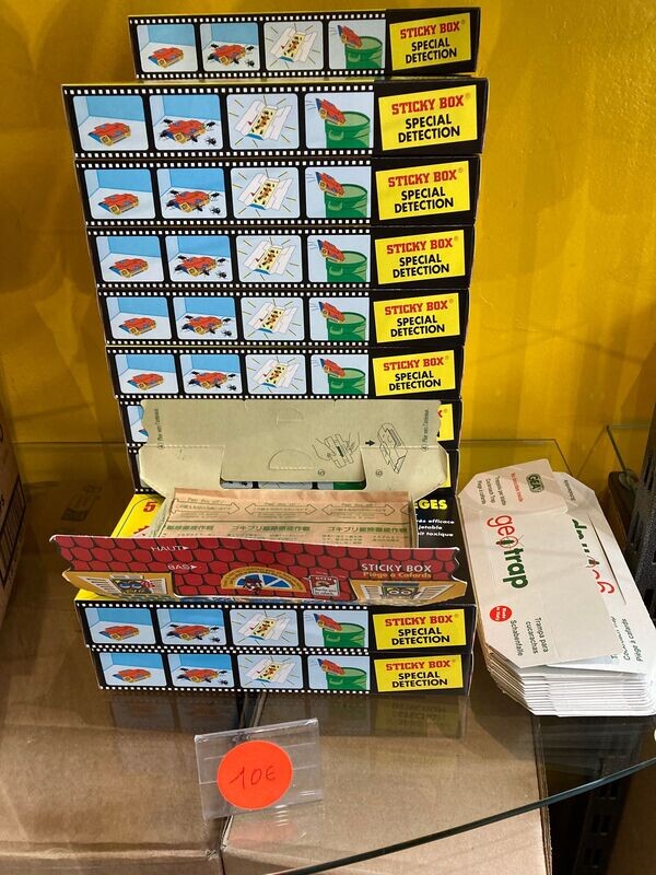 STICKY BOX