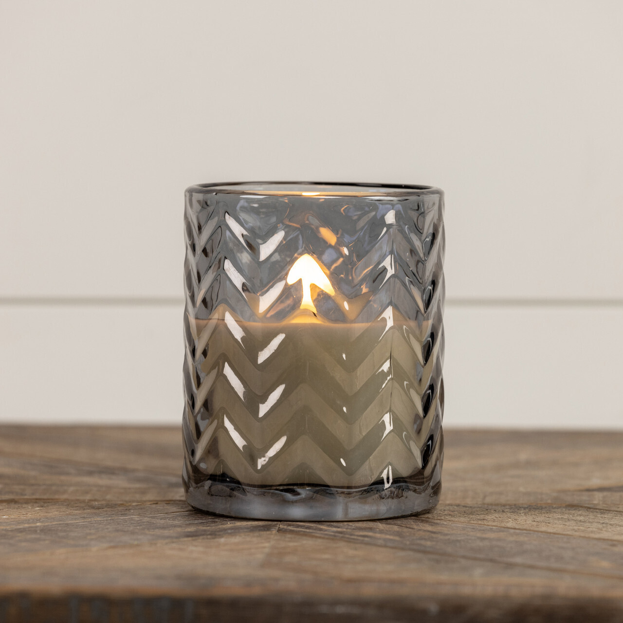 4&quot; GREY CHEVRON GLASS 3D FLAME CANDLE