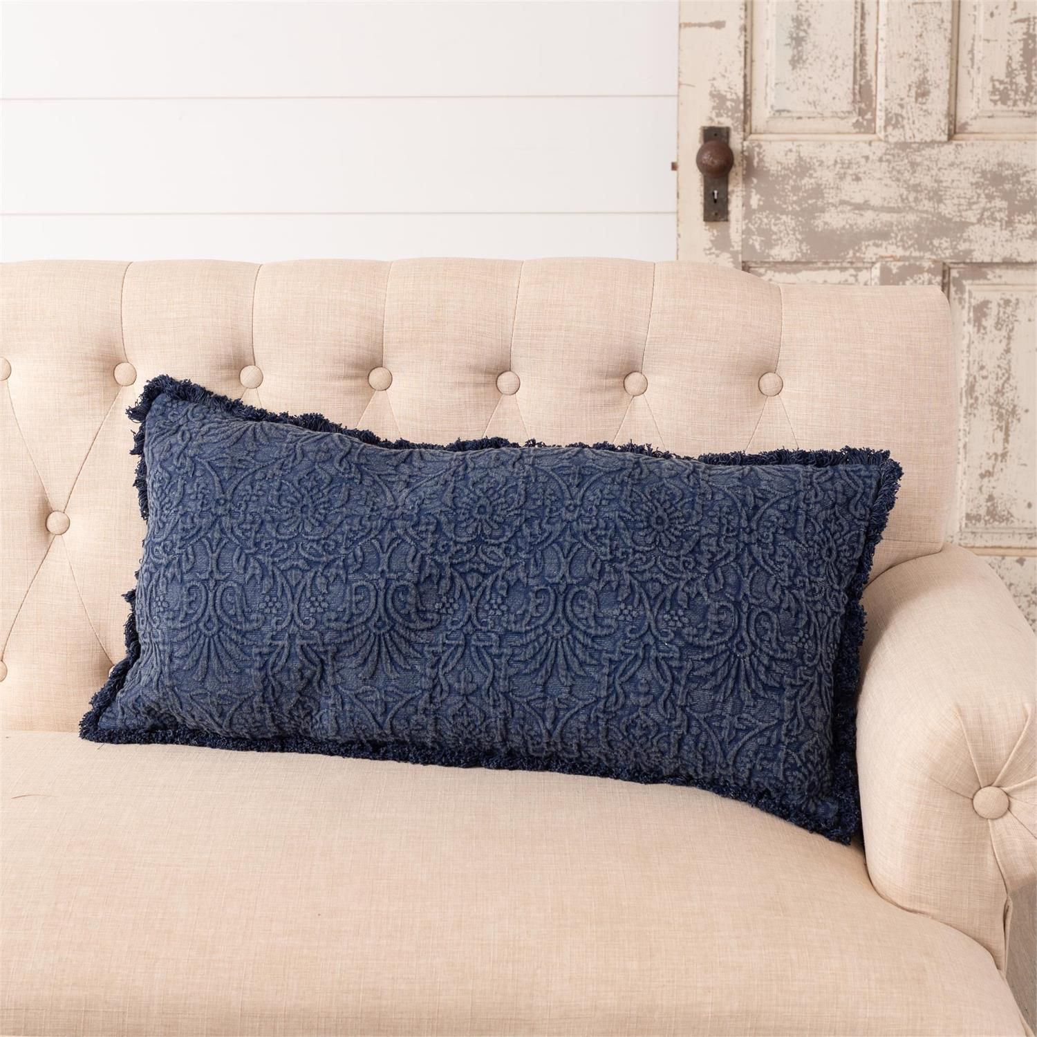 Lumbar Pillow - Matelasse  Medallion, Indigo