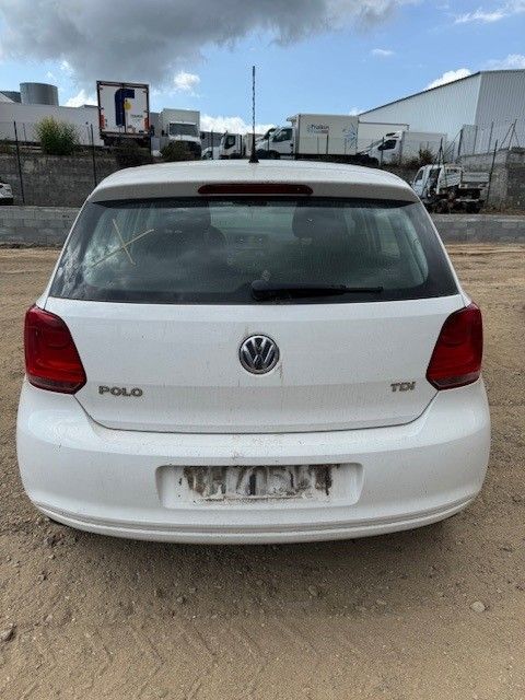 Feu arrière principal gauche VOLKSWAGEN POLO 5 PHASE 1 Diesel