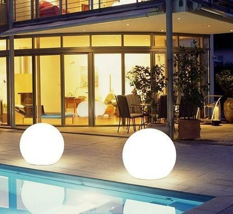 Cisne Outdoor Plastic Ball White